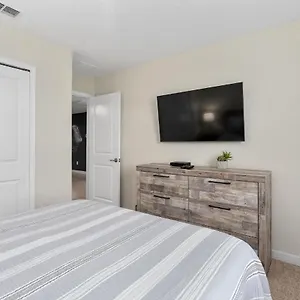Storey -6 Bedrooms Luxury W-pool & Feriehus