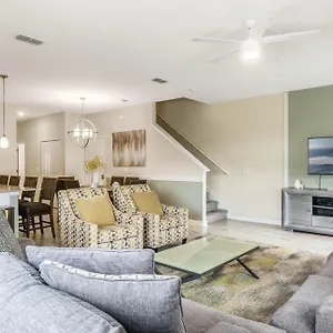 5 Bedrooms - 4 Bathrooms- Storey 4921 Wa キシミー