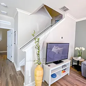 別荘 Magical 4-br In Gated Community Near *