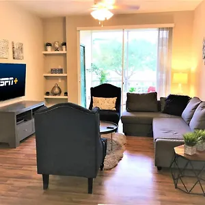 Lovely 2br2ba, 7 Miles From Theme Parks *