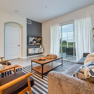 Fantastic With Themed Bedroom Near Daire *