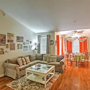 Adjacent Апартаменты