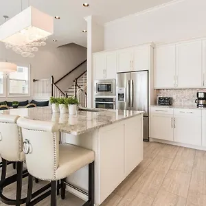 Charming 6 Bdrm With Water Views At Reunion *