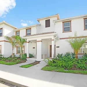 Storey In Amazing With Lazy River Townhouse