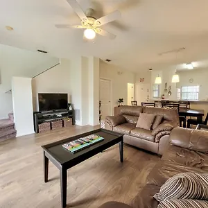 3br 3bath Pvt Townhome Patio 15min 1291ft