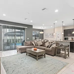 Villa Special! Near Disney, Windsor Luxury Villa, Pool. Kissimmee