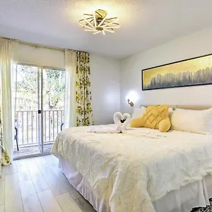 Bright Retreat Pool Access! *