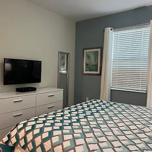 8 Bedrooms 5 Bathrooms And Theater Room, Golf Course View