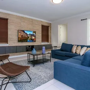 Gorgeous 4 Bed Dream House At Solara *