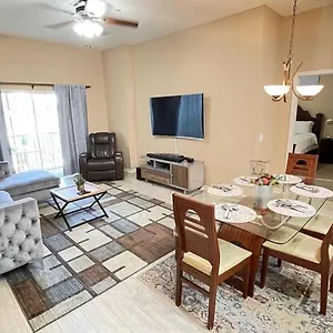 Beautiful 3 Bedroom Minutes From Disney! *