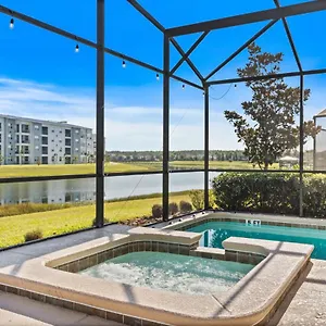4737 Kings Castle Circle Holiday home *