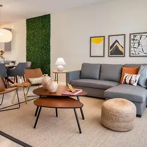 Chic 3br Modern Spacious & Mickey-themed アパート