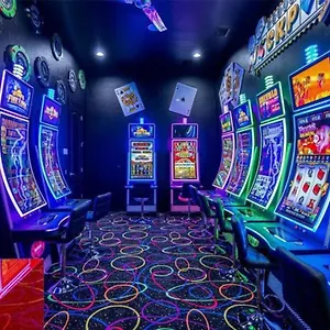 Upgraded 11 Bed Casino Mansion קיסימי