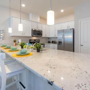 Townhome At Compass Bay Community 別荘