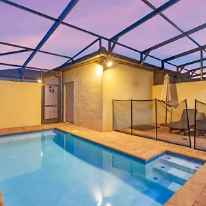 Heated Pool, Game Room, Free Waterpark Semesterbostad