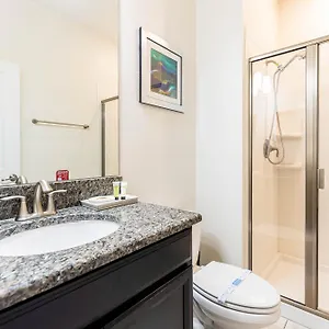Amazing Townhouse At Storey *