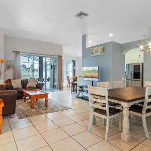 Villa 3br 2ba Private Pool Just Steps Away From *