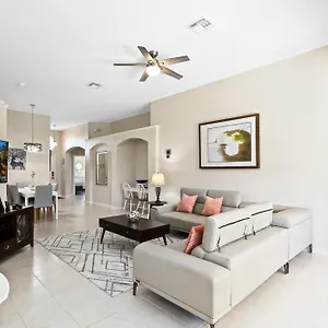 South Facing Pool 4 Bedroom 3 Bath Kissimmee