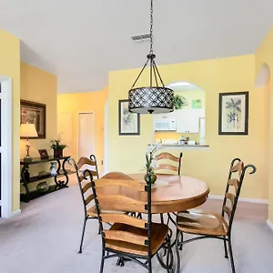 Close To 3 Bed / 2 Bath بيت للعطل