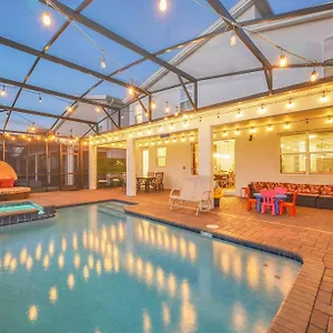 Waterfront 8br5ba Game Room/pool/spa/office Space Villa Kissimmee