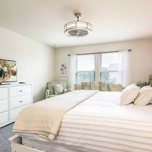 Semesterbostad Castaway Oasis - 5 Bed Townhome, Heated Pool & Bbq Kissimmee