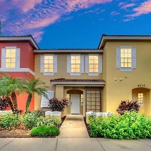 Cozy Townhome 10min To Emi101 *
