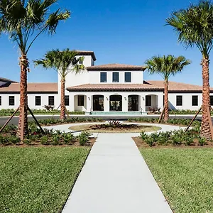 Semesterbostad Elegant Orlando Home: Pool, & Theme Parks