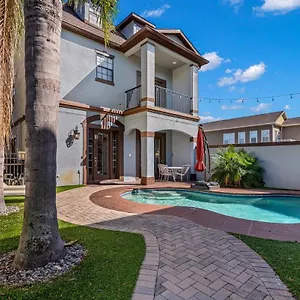 Comfortable 5br W Pool Arcade Near Дом отдыха Киссимми