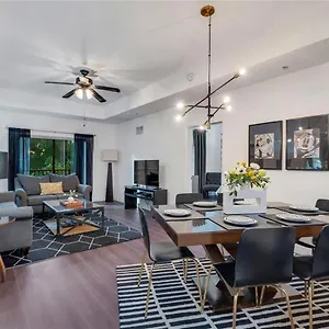 3 Bed - Private Oasis - Completley Immaculate Apartment Kissimmee