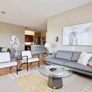 Stunning Vista Cay View Penthouse Loft Near Theme Parks And Walk To The Convention Center