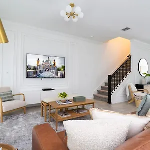 בית נופש Luxurious W Theme Beds & Private Pool *
