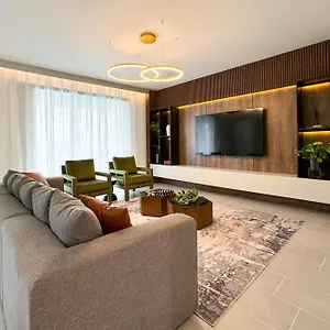 New Luxurious 6bd Pool & Near בית נופש