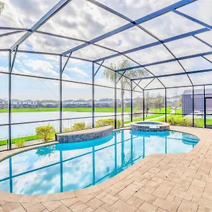 Semesterbostad Lakefront Modern 10br - Pool Hot Tub Bbq