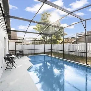 Retreat With Heated Pool In A Serene Community * Kissimmee