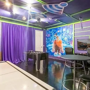 Summer Retreat - 9 Bedroom Luxury Near Disney! Semesterbostad