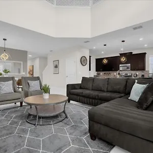 Дом отдыха 5 Bedroom- 5 Bathroom Storey 4729 Sh *
