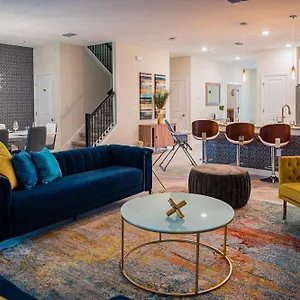 בית נופש Luxury And Fun Near Parks 9br