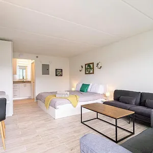 Cozy Near World And Universal *