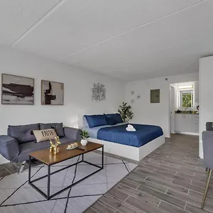 Dreamy 8 Min To Disney, Pool And Free Parking דירה *