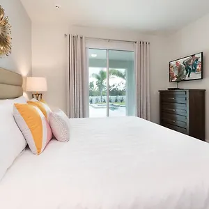 Feriehus Spacious 8 Bdrm Abode With Spillover In Encore