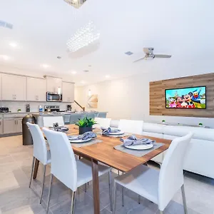 2166ie Townhouse 5 Bed/4.5 Ba