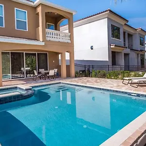 Cozy 6 Bdrm With Pool And At Reunion Сasa de vacaciones *