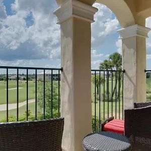 Graceful 6 Bdrm With Captivating Views At Reunion Semesterbostad *