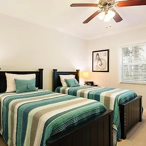Classical 3 Bdrm With Private Ground Floor Patio At Reunion קיסימי