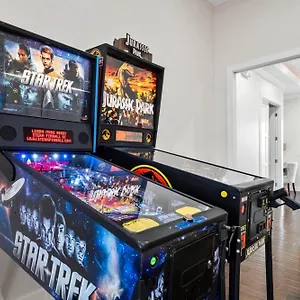 Sun-filled 7 Bdrm Haven With Sports Themed Game At Reunion Дом отдыха Киссимми