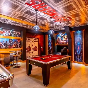 In-home Arcade, Themed Bedrooms, Lazy River * キシミー