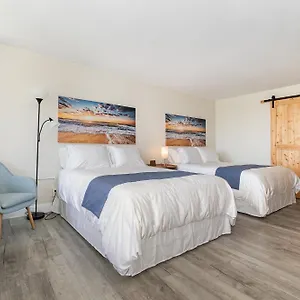 Charming Suite: Smart Tv, Modern Amenities & Pool Access Semesterbostad