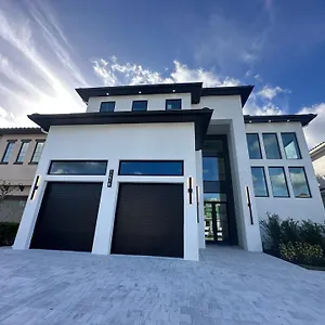 Luxurious 9 Bedroom In Orlando6648 Villa