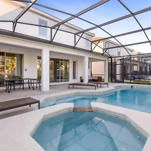 Upstay -spacious W Pool-hot Tub-bbq- Sleeps 27 *