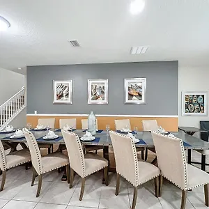 Dazzling 9br With Pool Close To Hébergement de vacances *